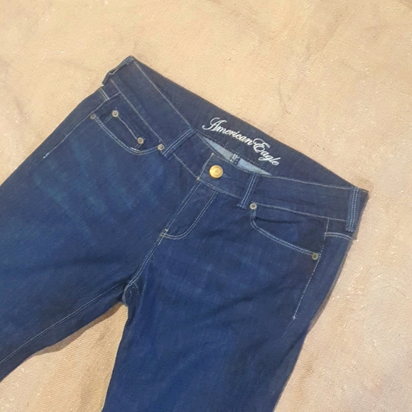 🌠AMERICAN EAGLE FLARED JEANS Size 8 please check measurements closer to a 10 12 - Picture 2 of 7